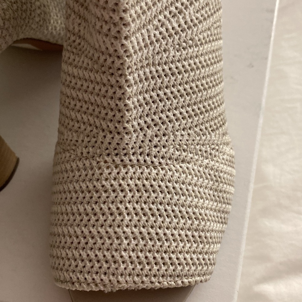 Women Highhill shoes - Picture 5 of 5